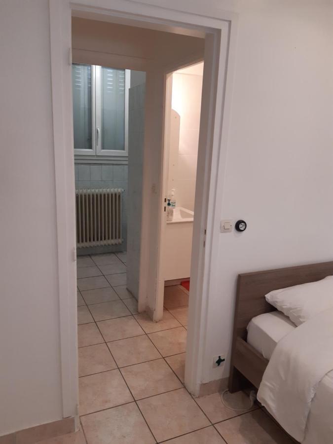 Appartement Aad1 Clamart 200 M Du Tramway T6 St Pave Blc Avec Cuisine Separee 外观 照片