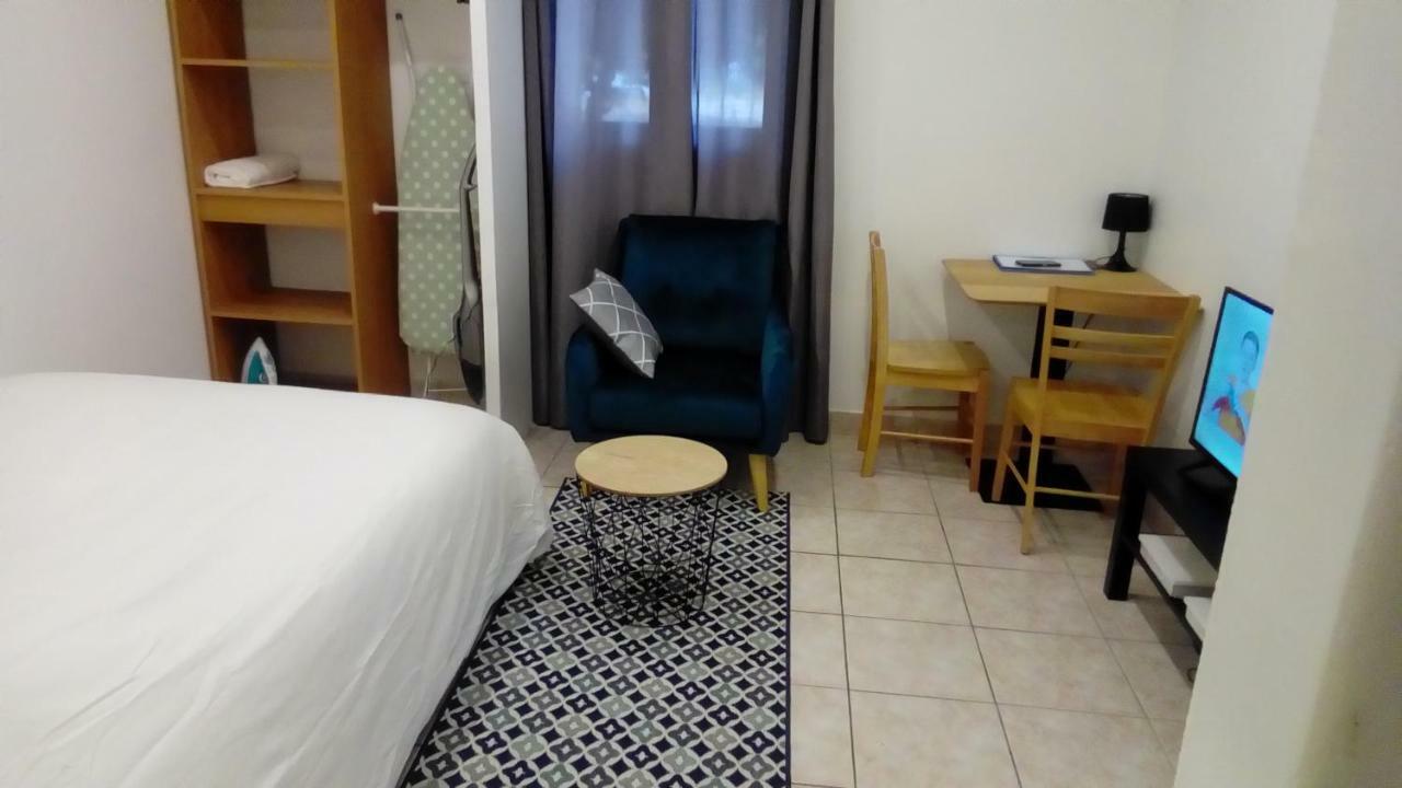 Appartement Aad1 Clamart 200 M Du Tramway T6 St Pave Blc Avec Cuisine Separee 外观 照片